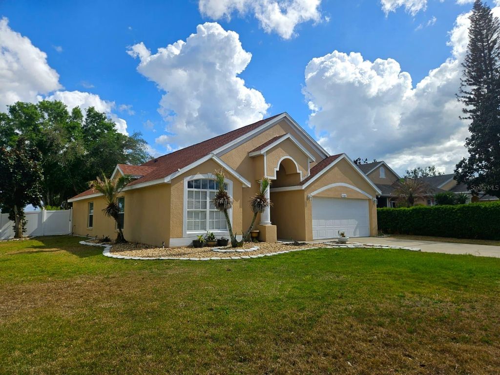 Photo of 15601 Autumn Glen Avenue, Clermont, FL 34714 (MLS # O6391940)