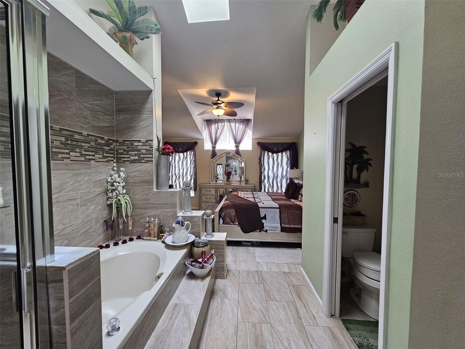 WESTON HILLS SUB - Residential