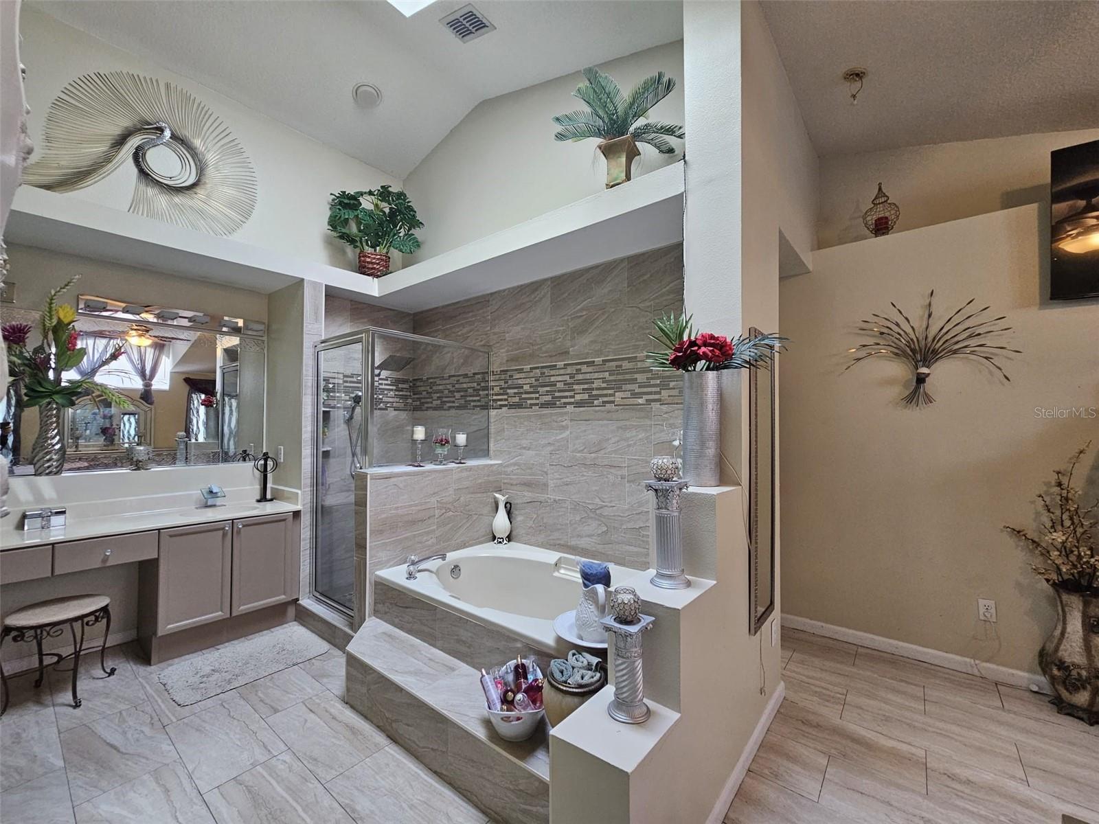 WESTON HILLS SUB - Residential