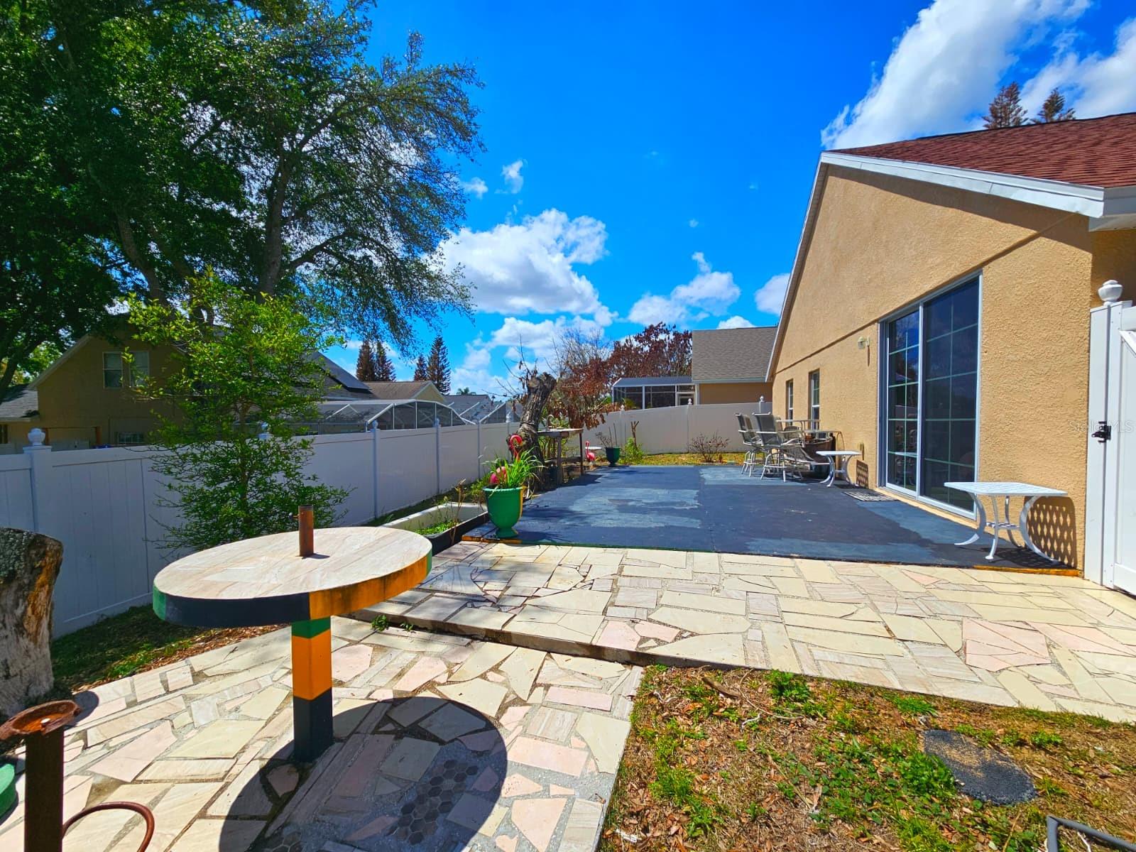 WESTON HILLS SUB - Residential