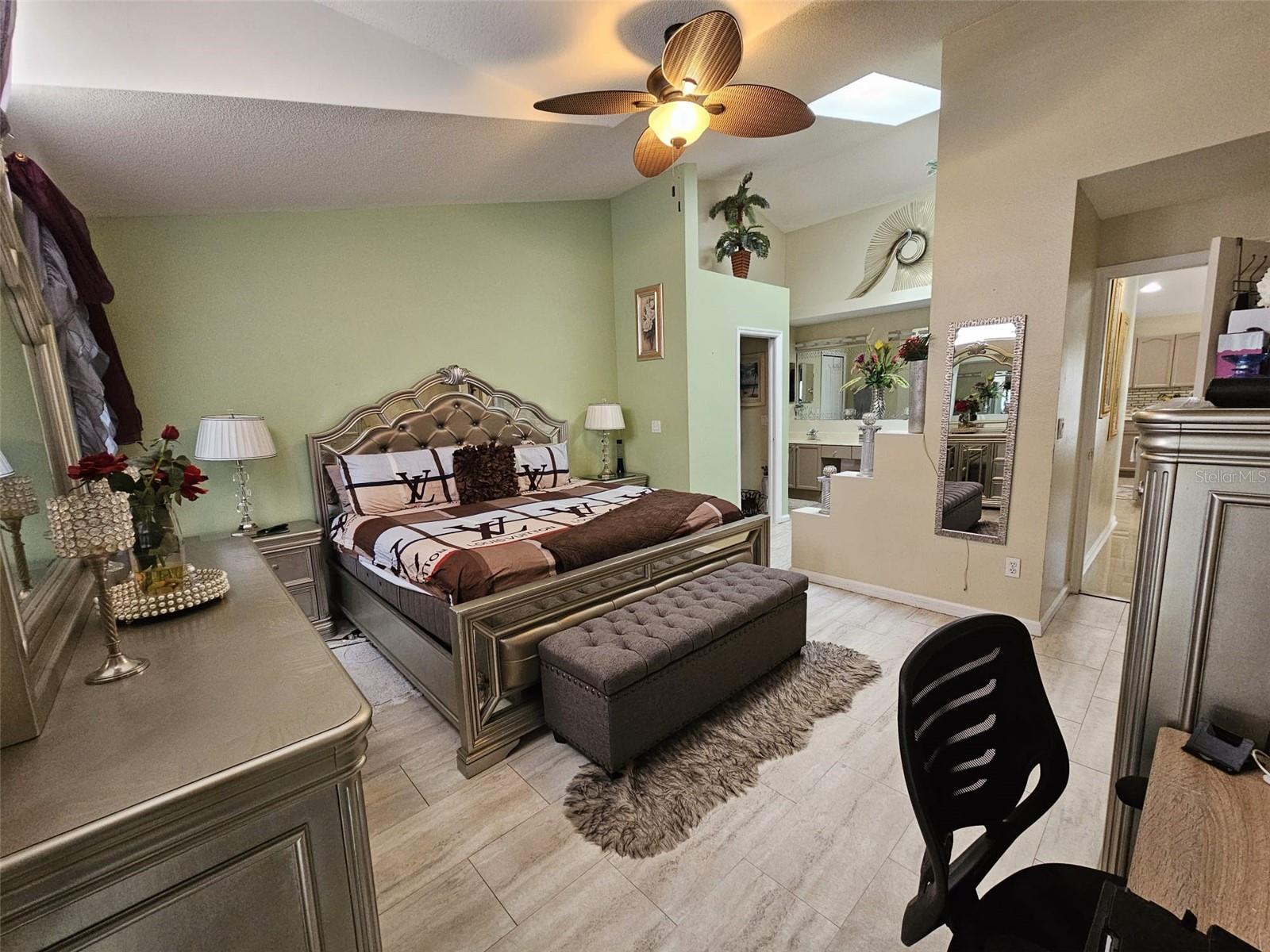 WESTON HILLS SUB - Residential