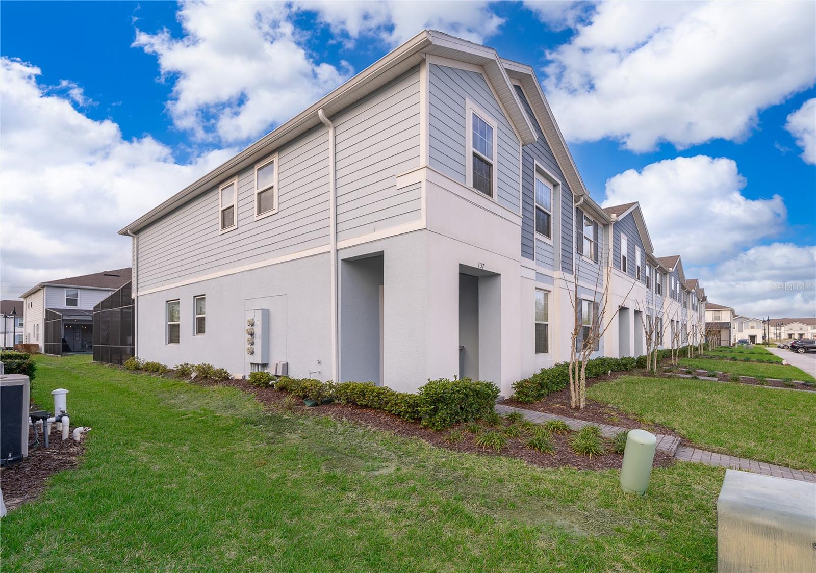 1370 LAVA TREE DRIVE