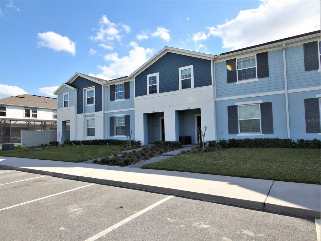 Photo of 1370 Lava Tree Drive, Davenport, FL 33897 (MLS # S5141993)