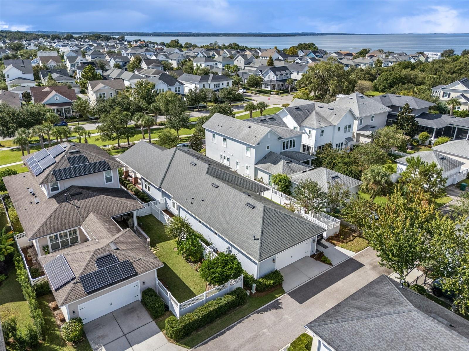 OAKLAND PARK - Residential