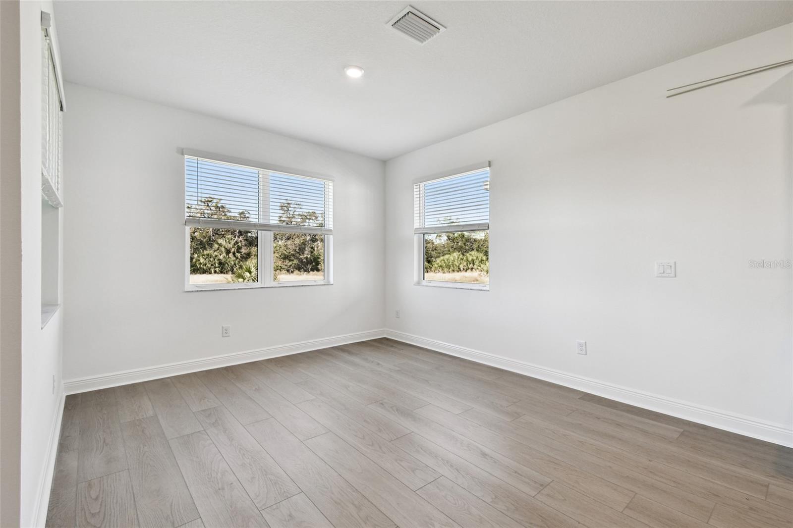 CREEKS EDGE AT TWIN RIVERS - Residential