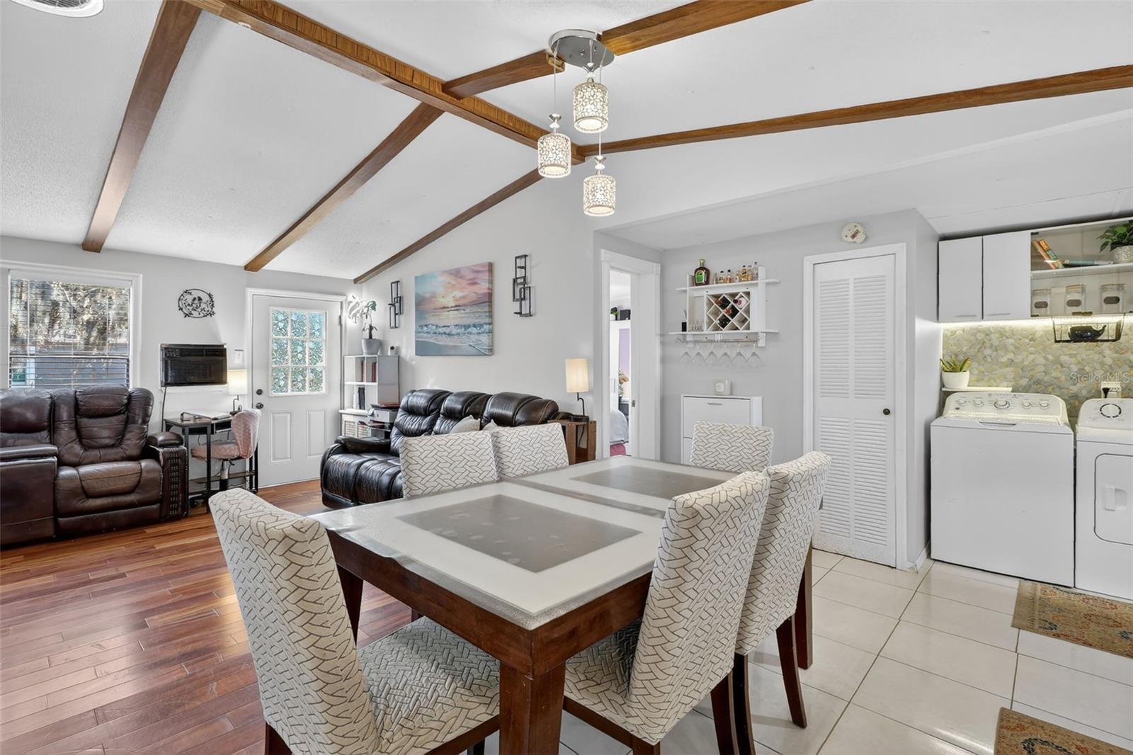 COUNTRY HAVEN ON BULLFROG CRK - Residential