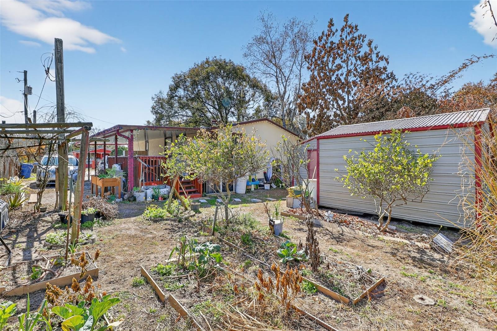 COUNTRY HAVEN ON BULLFROG CRK - Residential