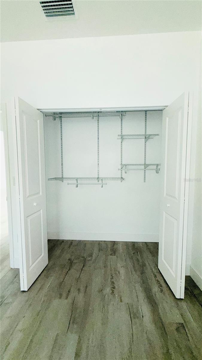 LAKEWOOD VILLAGE UN TWO - Residential