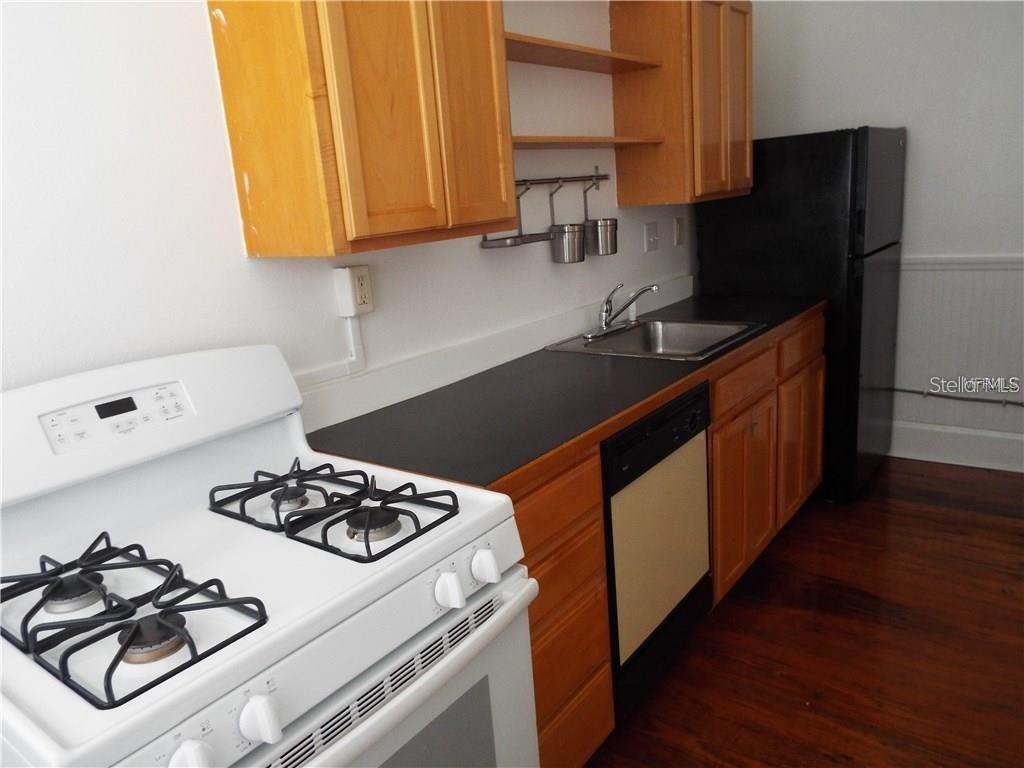 RHODES & HALE SUB - Residential Lease