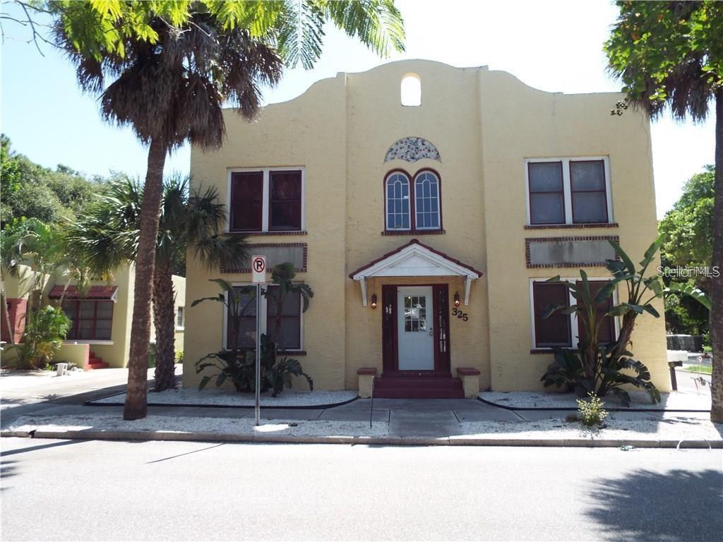 Located in the highly sought-after Laurel Park Historic District, this inviting home offers the perfect blend of character and convenience. Enjoy the walkable lifestyle with downtown Sarasota just a short stroll away—close to dining, shopping, entertainment, and the bayfront. This residence includes a stackable washer and dryer. Please note that square footage is approximate and should be independently verified. One parking space is provided per tenant. Don’t miss the opportunity to live in one of Sarasota’s most treasured neighborhoods!