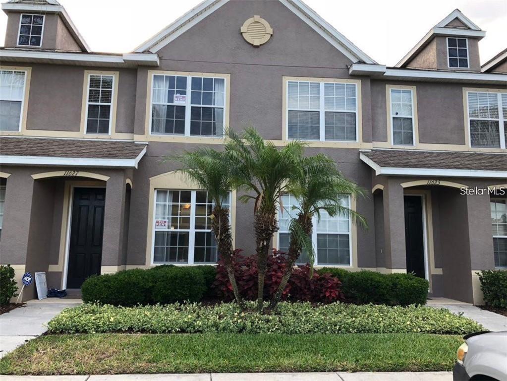Location, location, Moving in ready. Welcome Home to this centrally located 2 BR 2 1/2 Bath Townhome in Beautiful Westchase! Over looks a pond. Open plan living/dining, Eat-in kitchen. Large master bedroom with walk in closet, Garden tub master bathroom. Near shopping This is a quiet neighborhood minutes away from Shopping, Target, Tampa Airport, Highways, Clearwater Beach, Restaurants and much more.