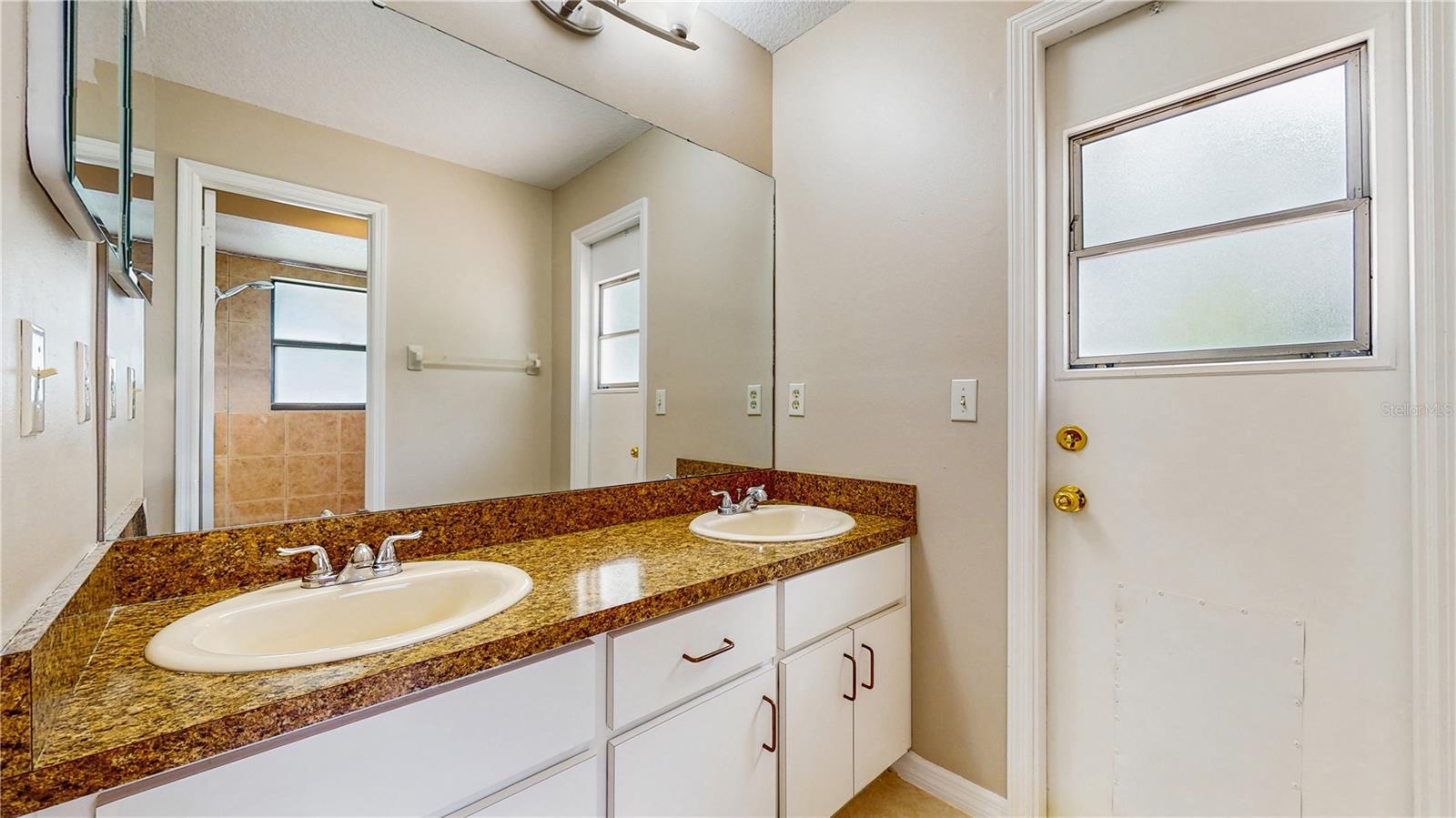 SILVER WOODS PH 04 - Residential