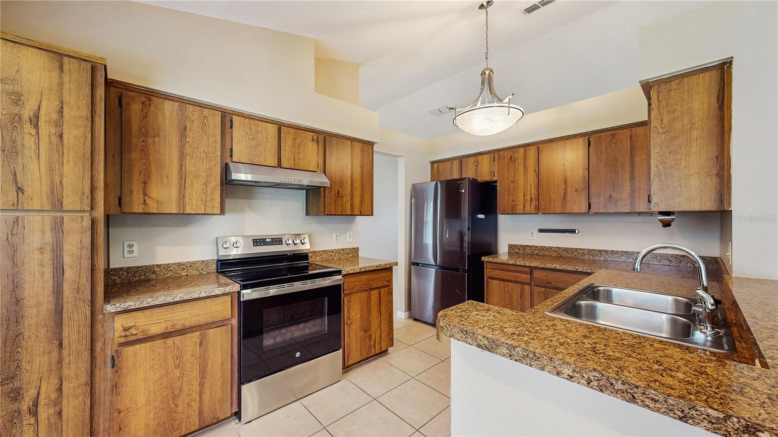 SILVER WOODS PH 04 - Residential