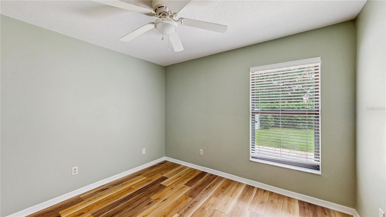 SILVER WOODS PH 04 - Residential