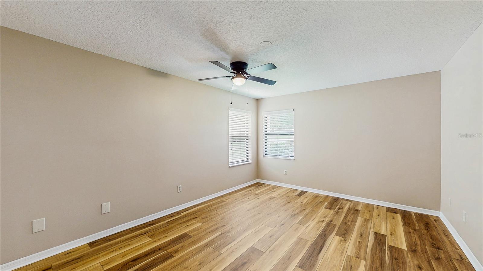 SILVER WOODS PH 04 - Residential