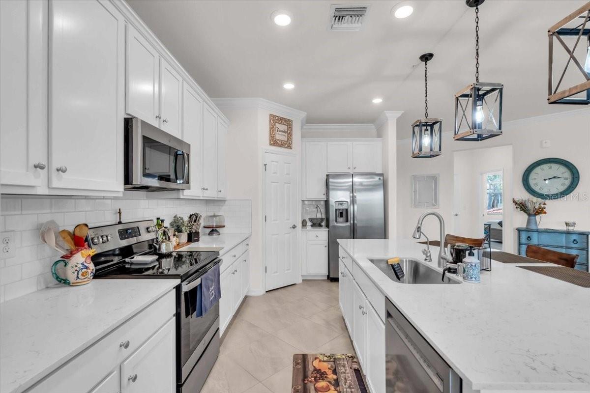 SARASOTA NATIONAL - Residential