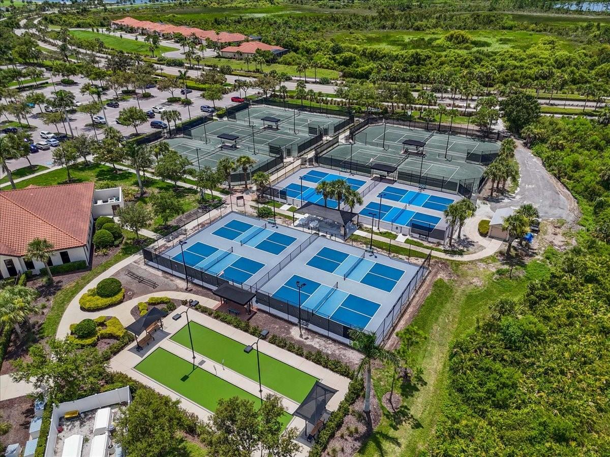 SARASOTA NATIONAL - Residential