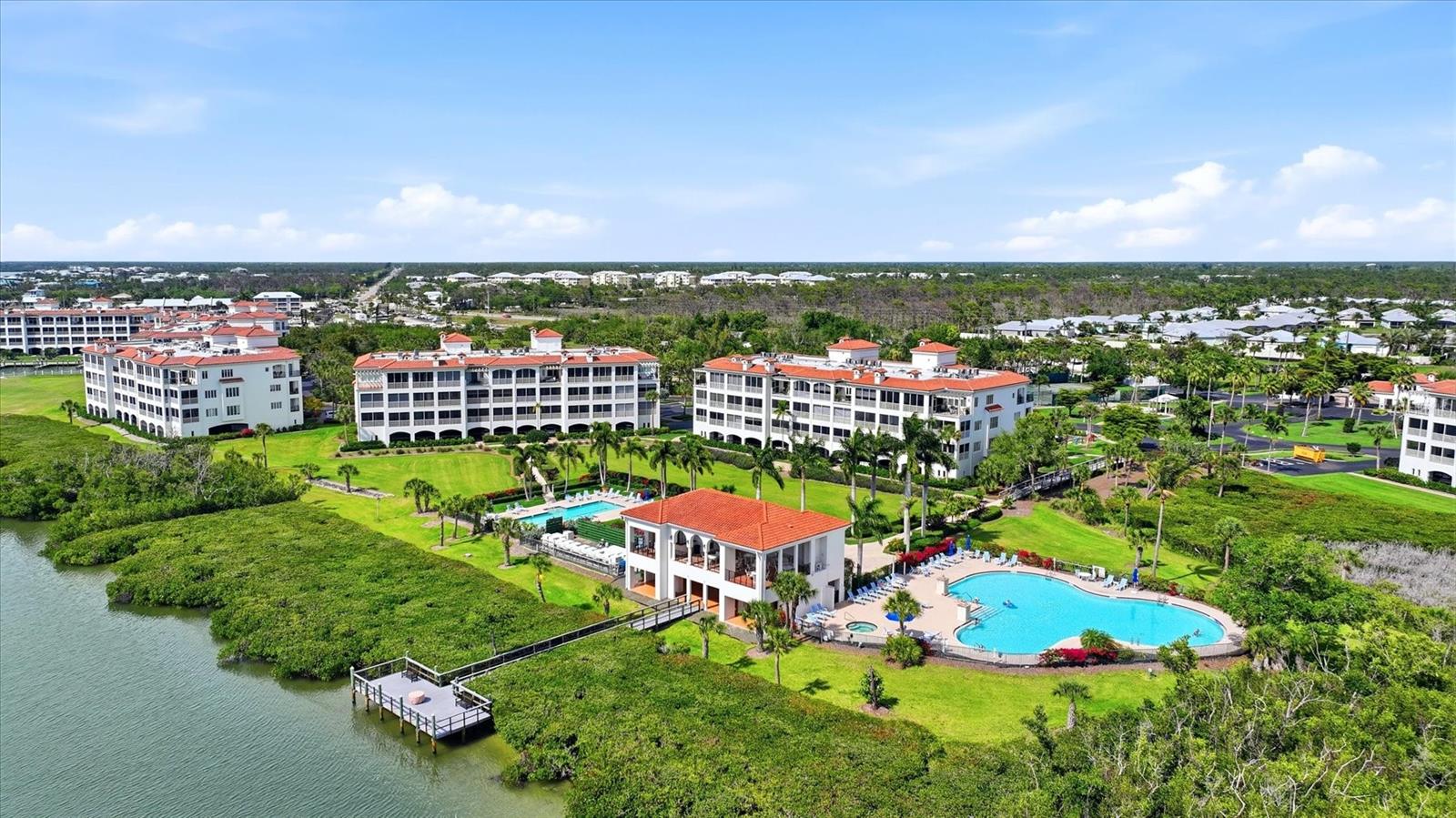 HACIENDA DEL MAR - Residential