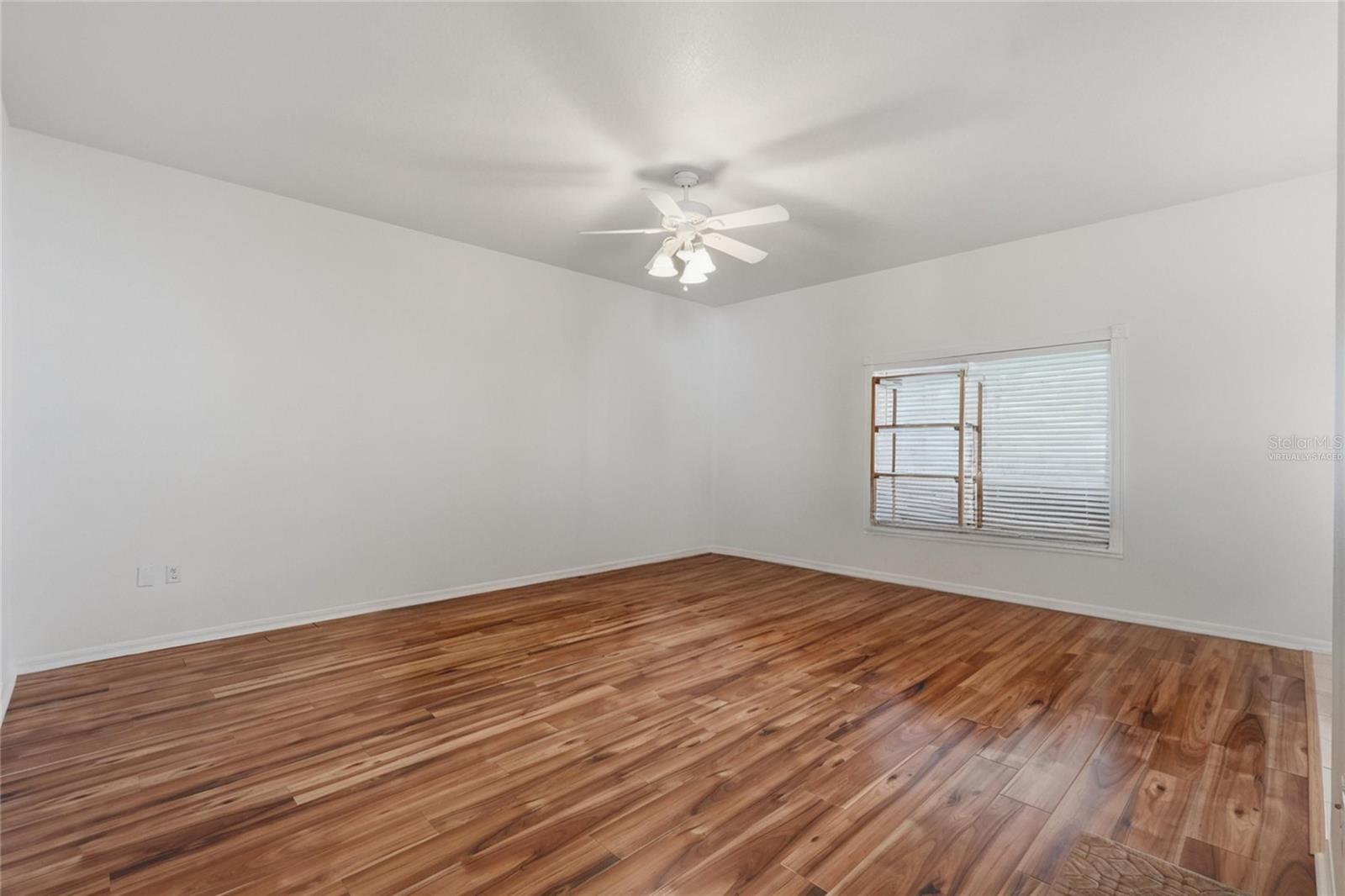 EASTLAKE OAKS PH 4 - Residential