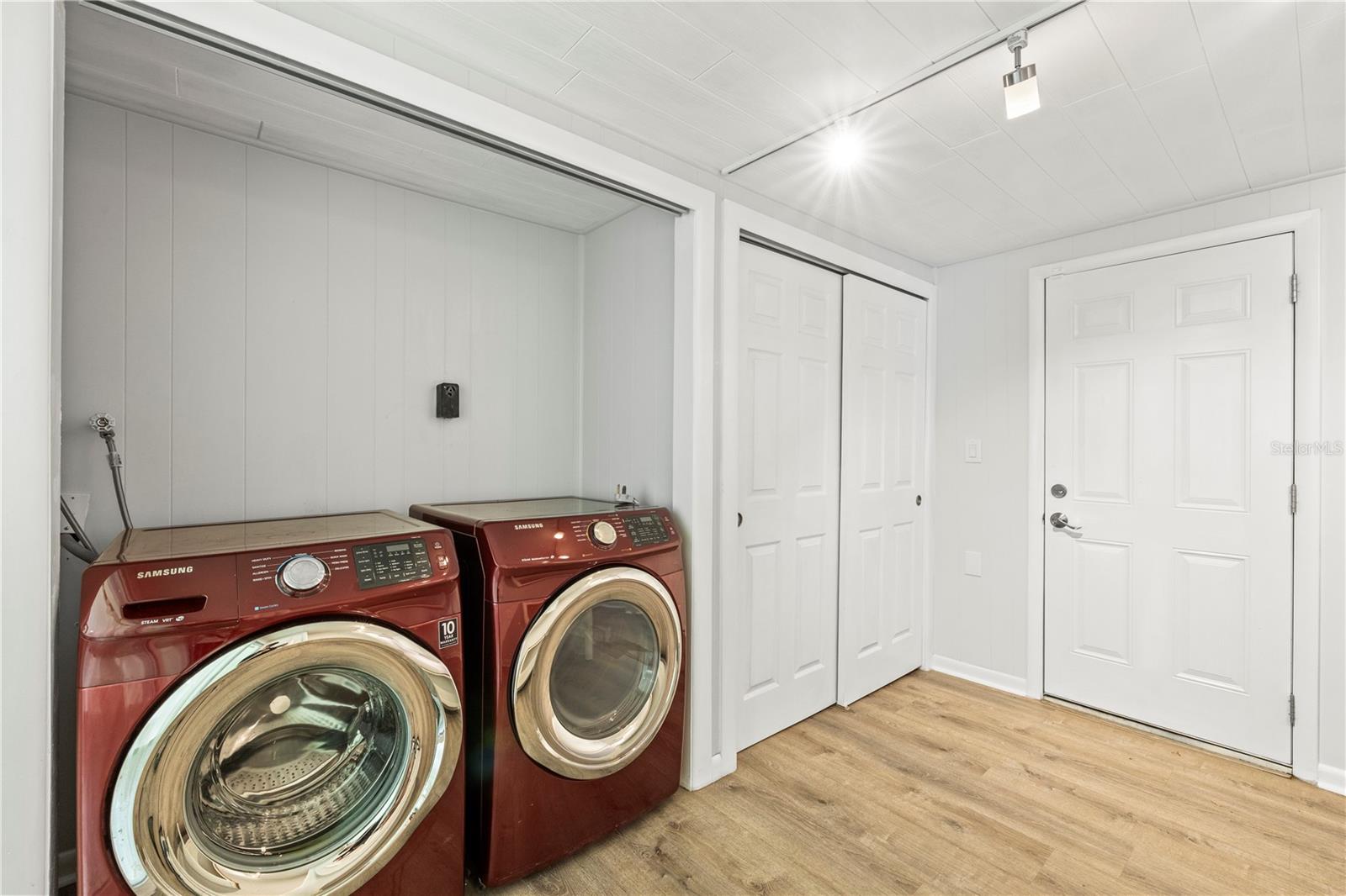 LOWRY LANE SUB - Residential