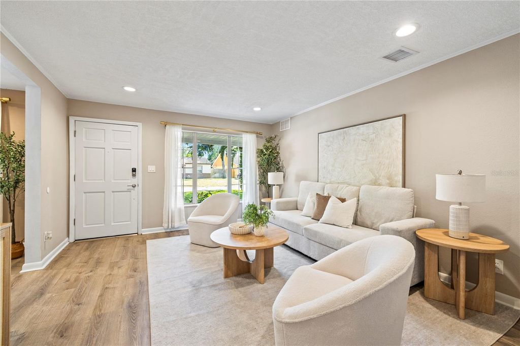 Photo of 815 W Lowry Lane, Tampa, FL 33604 (MLS # TB8490374)