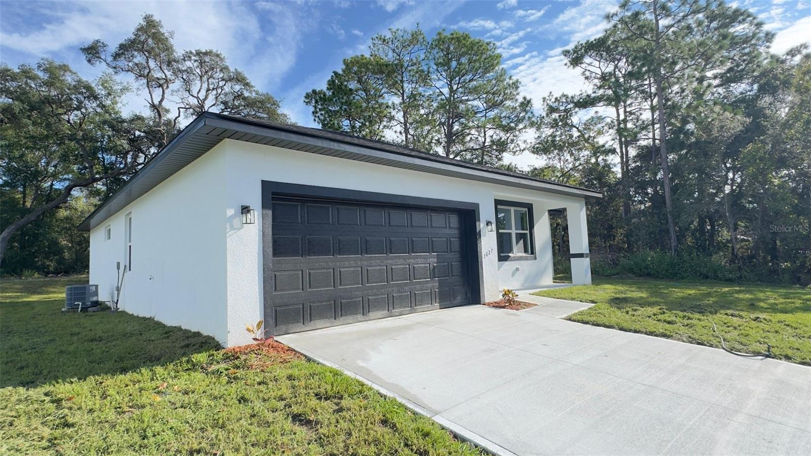 2827 W XENOX DRIVE