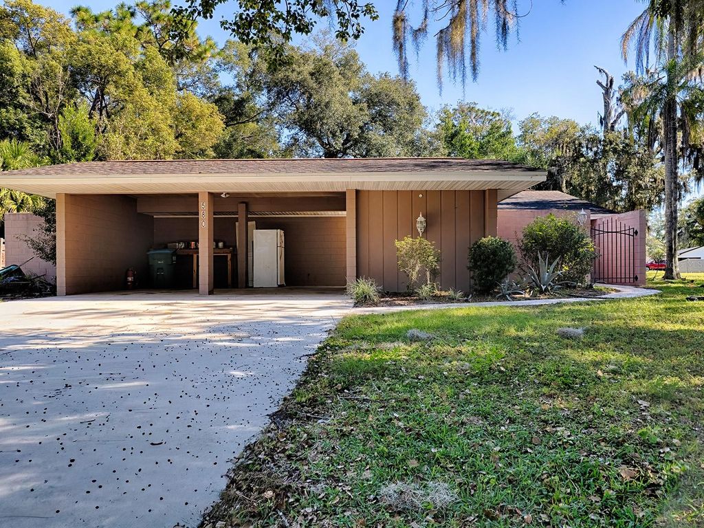 Photo of 580 Devonshire Boulevard, Longwood, FL 32750 (MLS # G5104813)