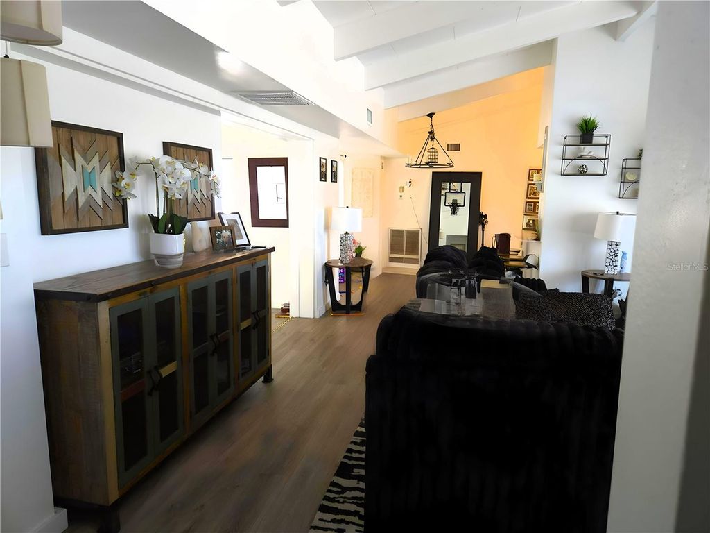 Photo of 6624 Fairway Drive, Sarasota, FL 34243 (MLS # A4681004)