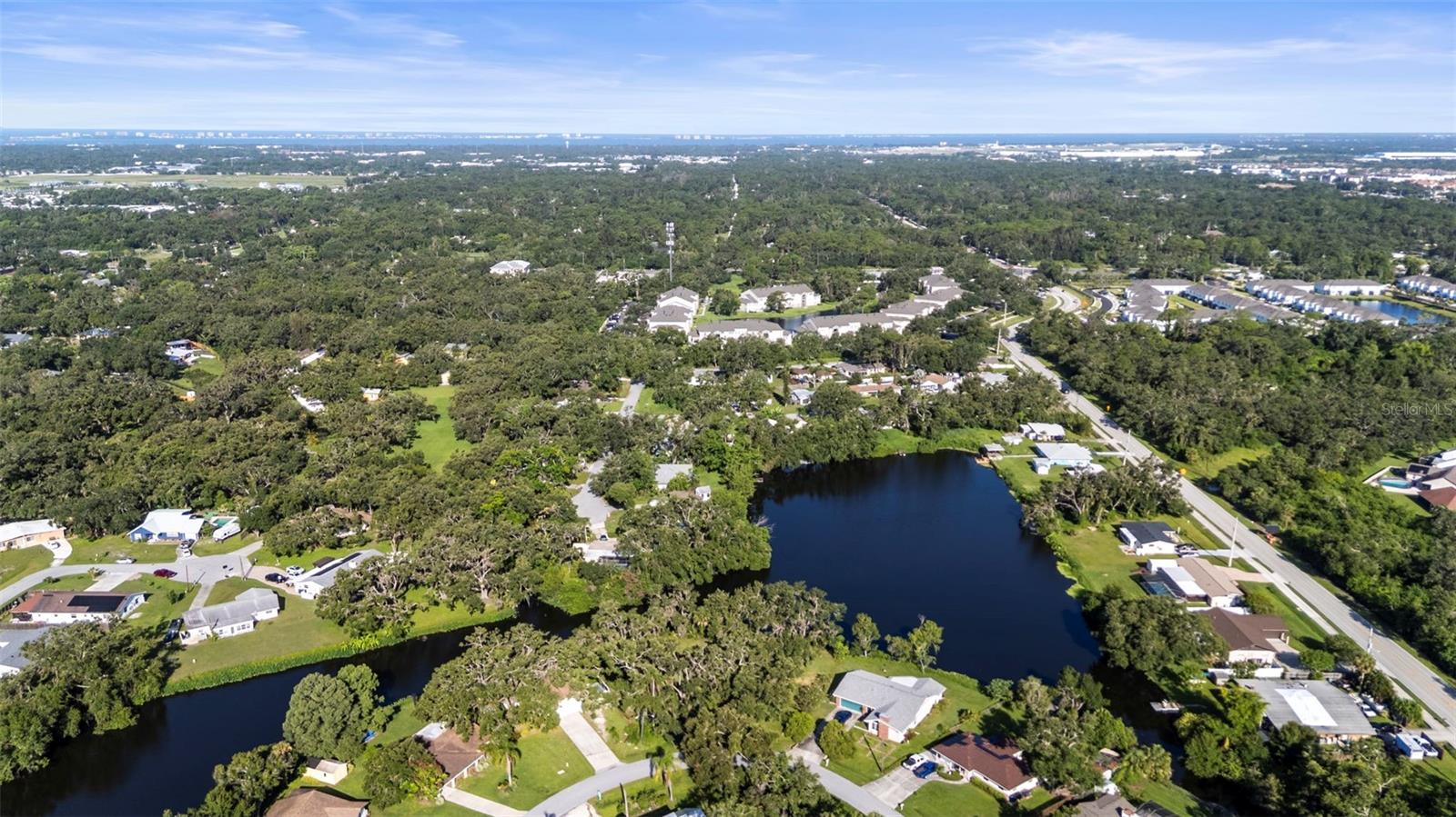 DE SOTO LAKES - Land