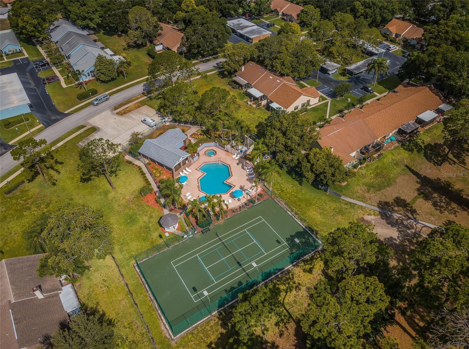 2446 BENTLEY DRIVE