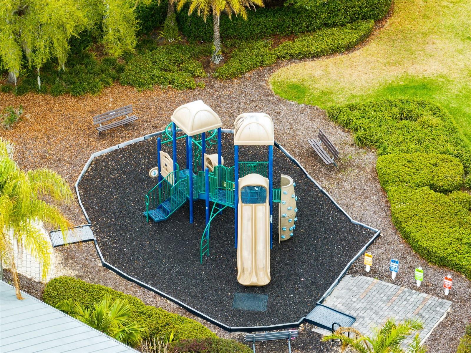 OASIS COVE 2 AT LAKESIDE VILLAGE CONDO PH 1 - Residential