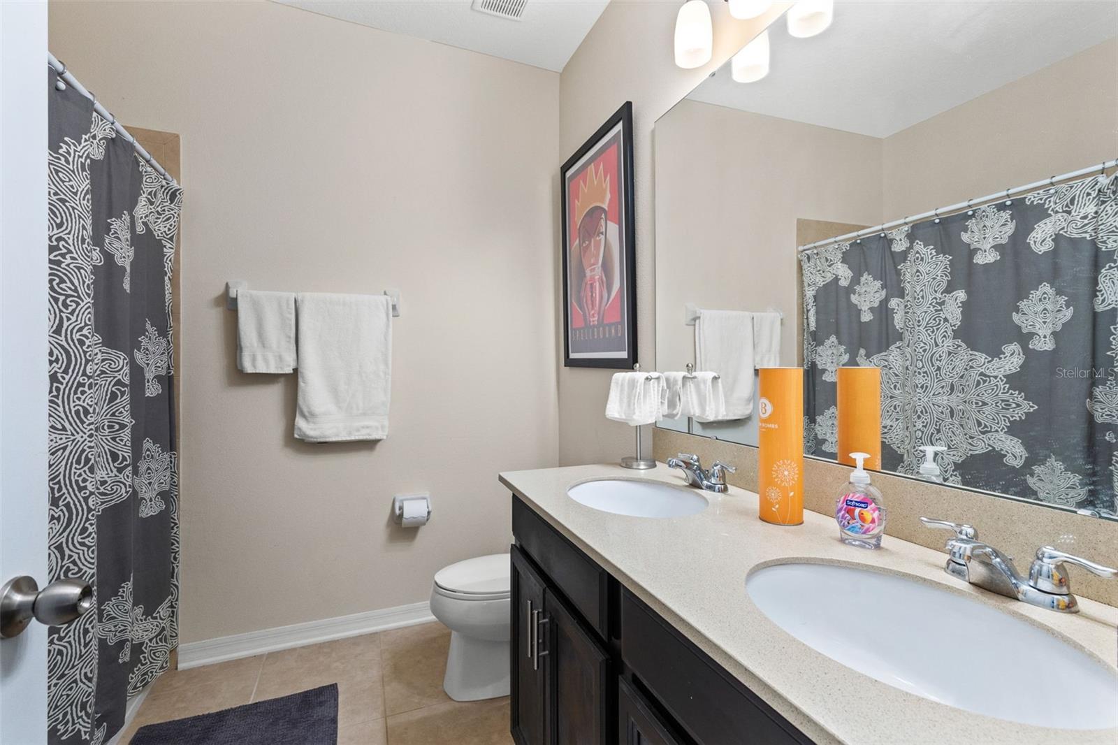 OASIS COVE 2 AT LAKESIDE VILLAGE CONDO PH 1 - Residential