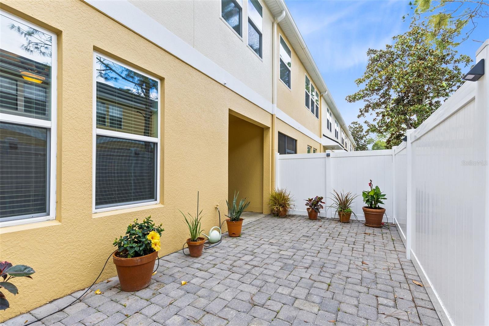 OASIS COVE 2 AT LAKESIDE VILLAGE CONDO PH 1 - Residential