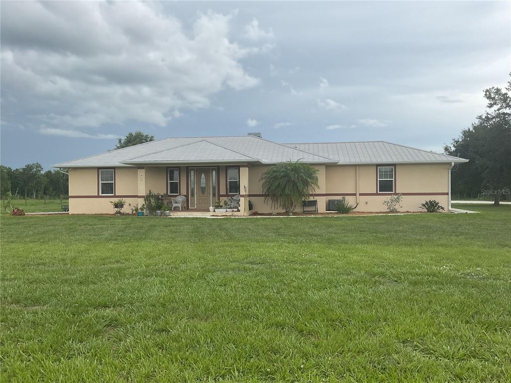 Photo of 7211 SW Grove Drive, Arcadia, FL 34266 (MLS # C7512778)
