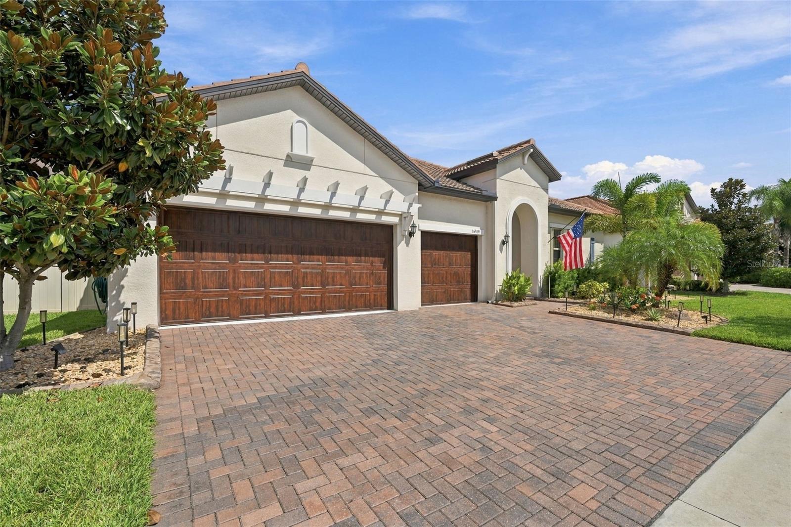 16909 CLEAR CORK DRIVE, WIMAUMA, FL, 33598 1 16909 CLEAR CORK DRIVE