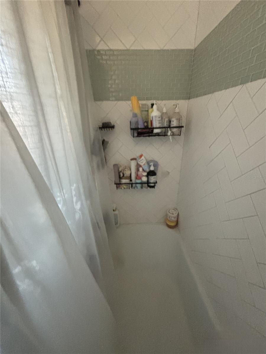 ANN PARK HEIGHTS - Residential