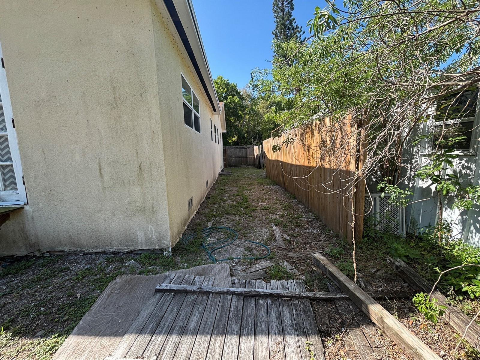 ANN PARK HEIGHTS - Residential