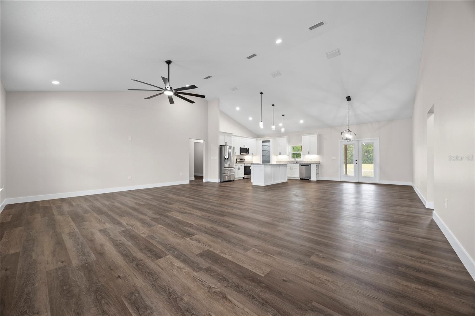 RUSSWOOD - Residential