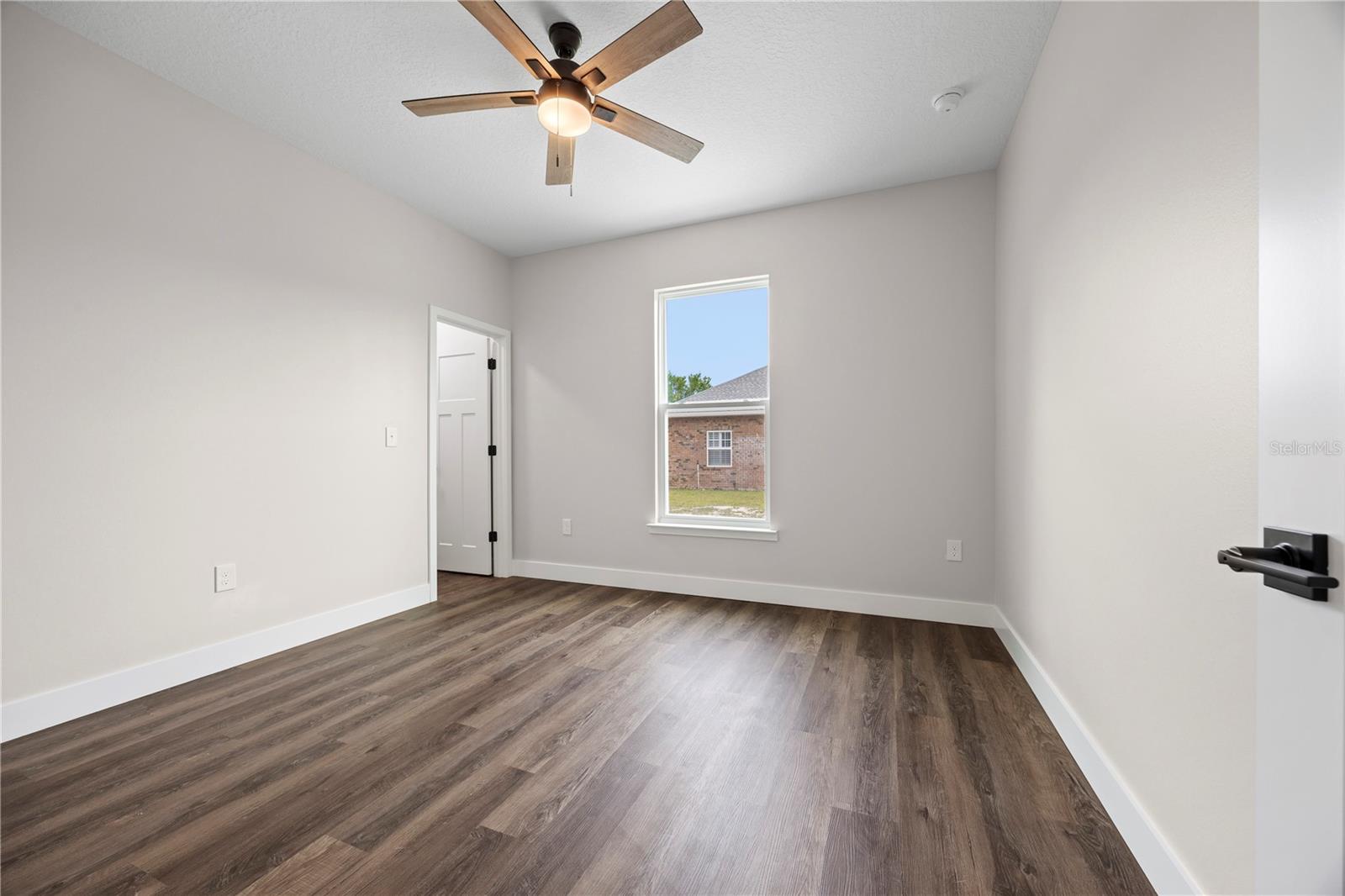 RUSSWOOD - Residential