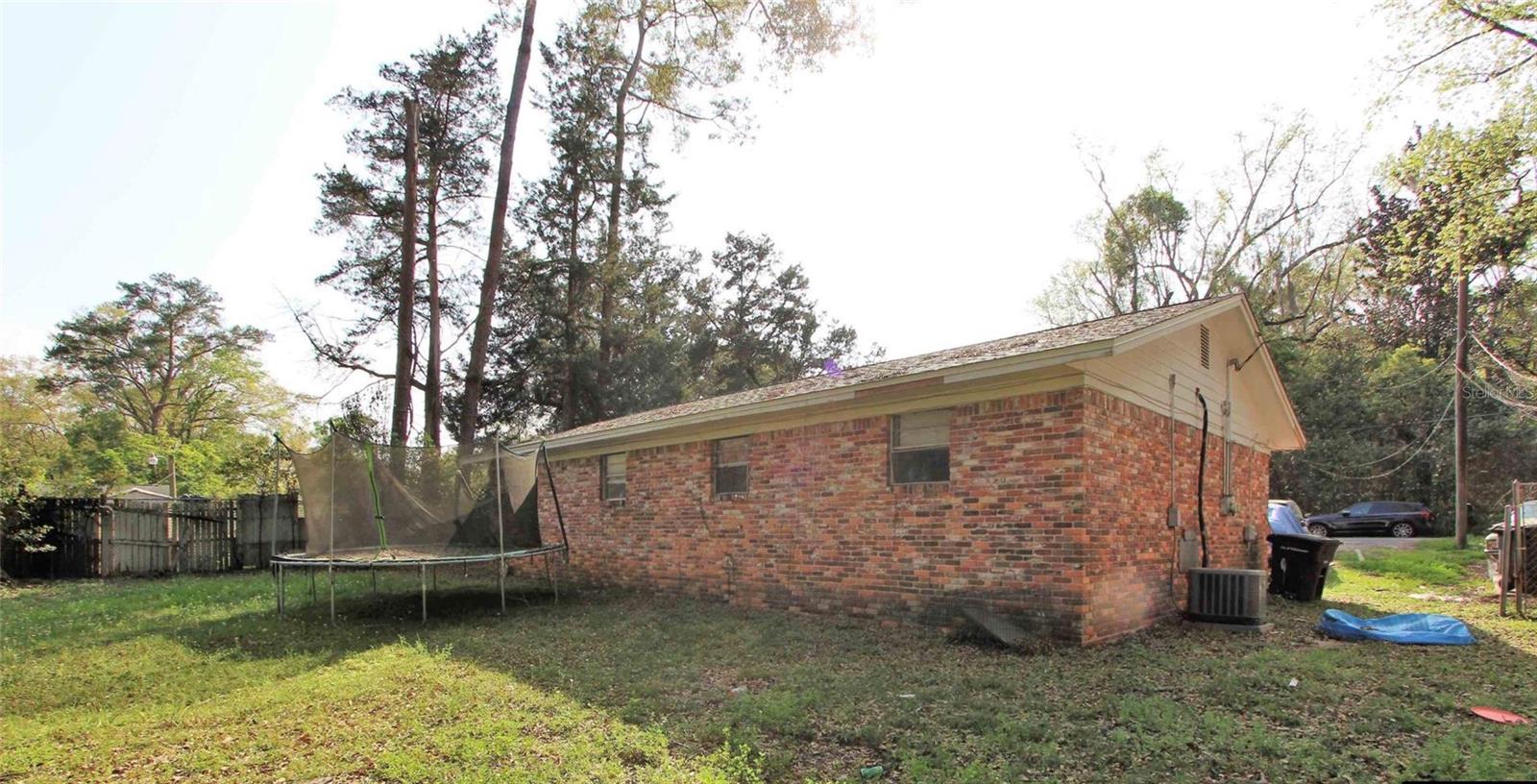 2309/ 2311 S MERIDIAN STREET