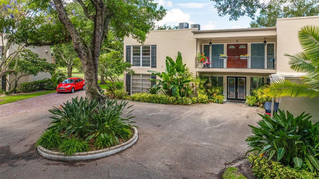 Photo of 11 Country Club Drive #11, Largo, FL 33771 (MLS # TB8509554)
