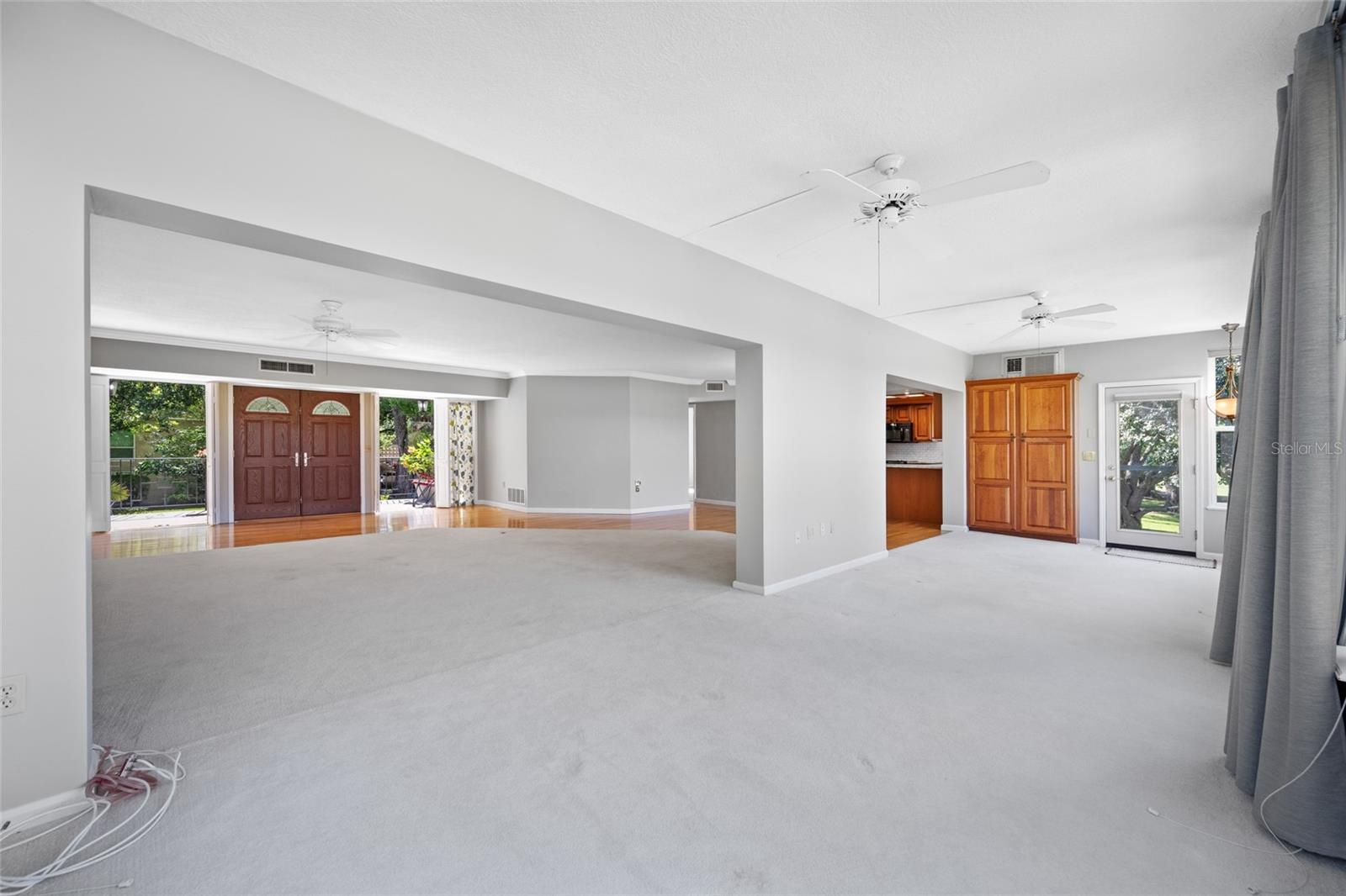 EAST BAY COUNTRY CLUB CONDO APTS - Residential