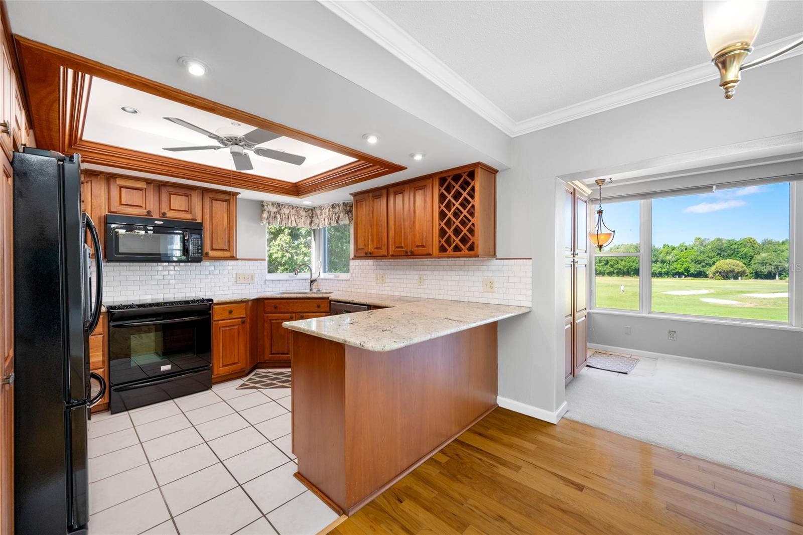 EAST BAY COUNTRY CLUB CONDO APTS - Residential