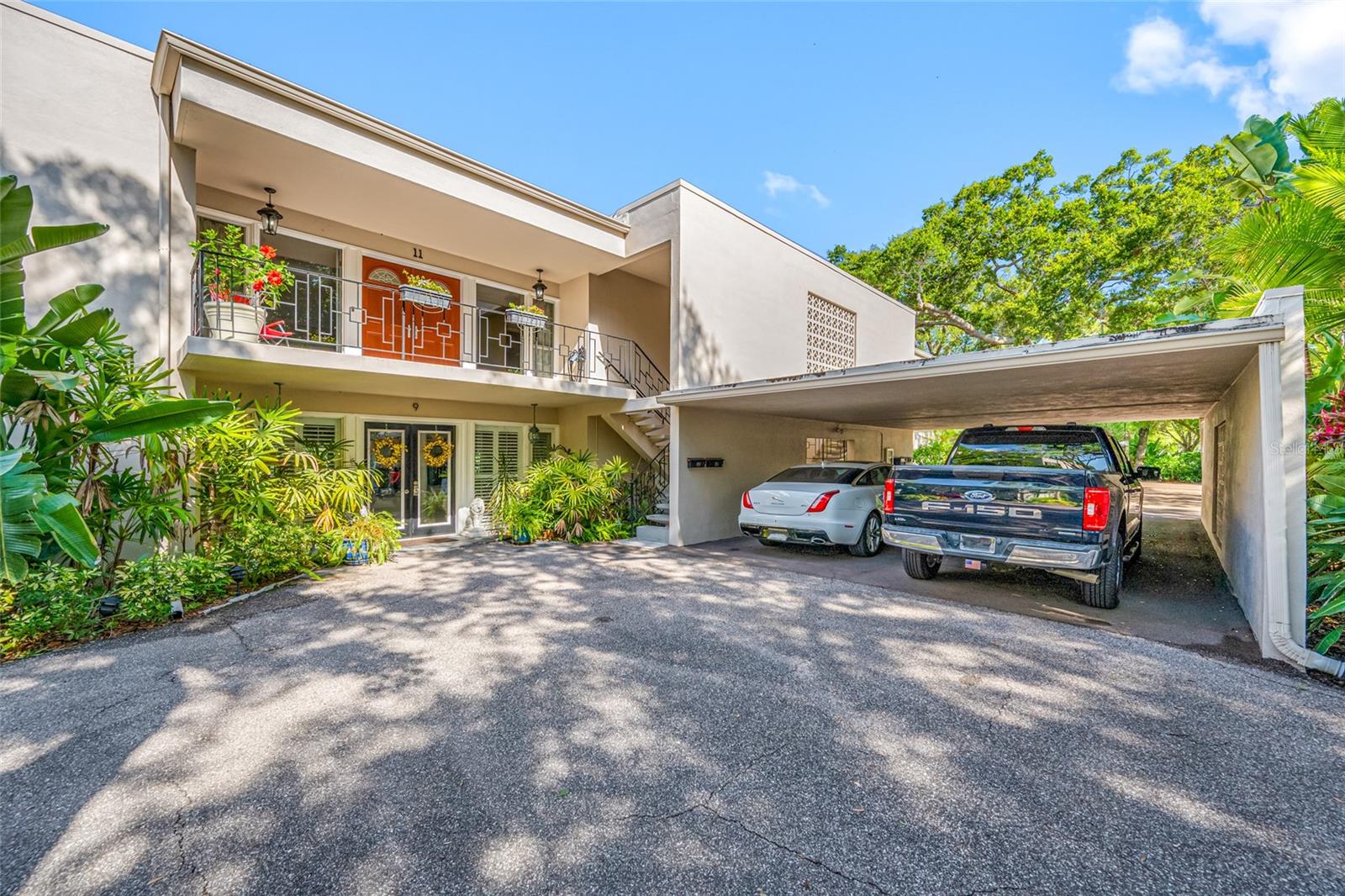 11 COUNTRY CLUB DRIVE 11