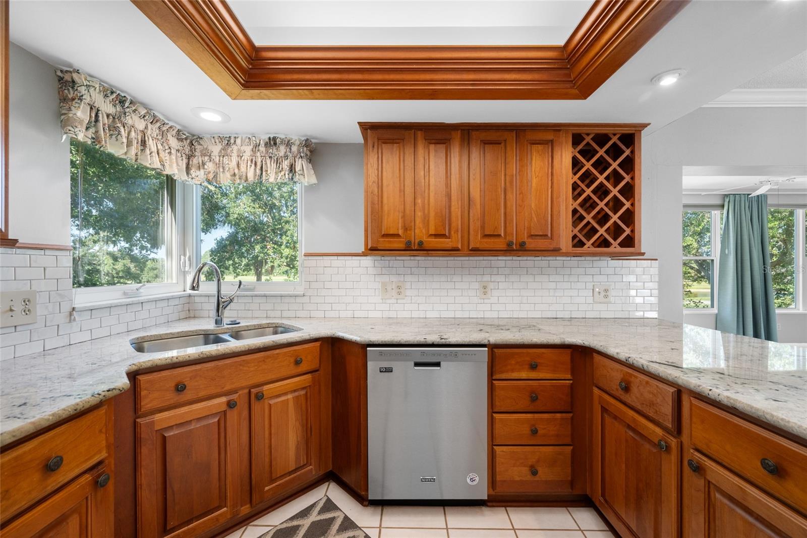 EAST BAY COUNTRY CLUB CONDO APTS - Residential