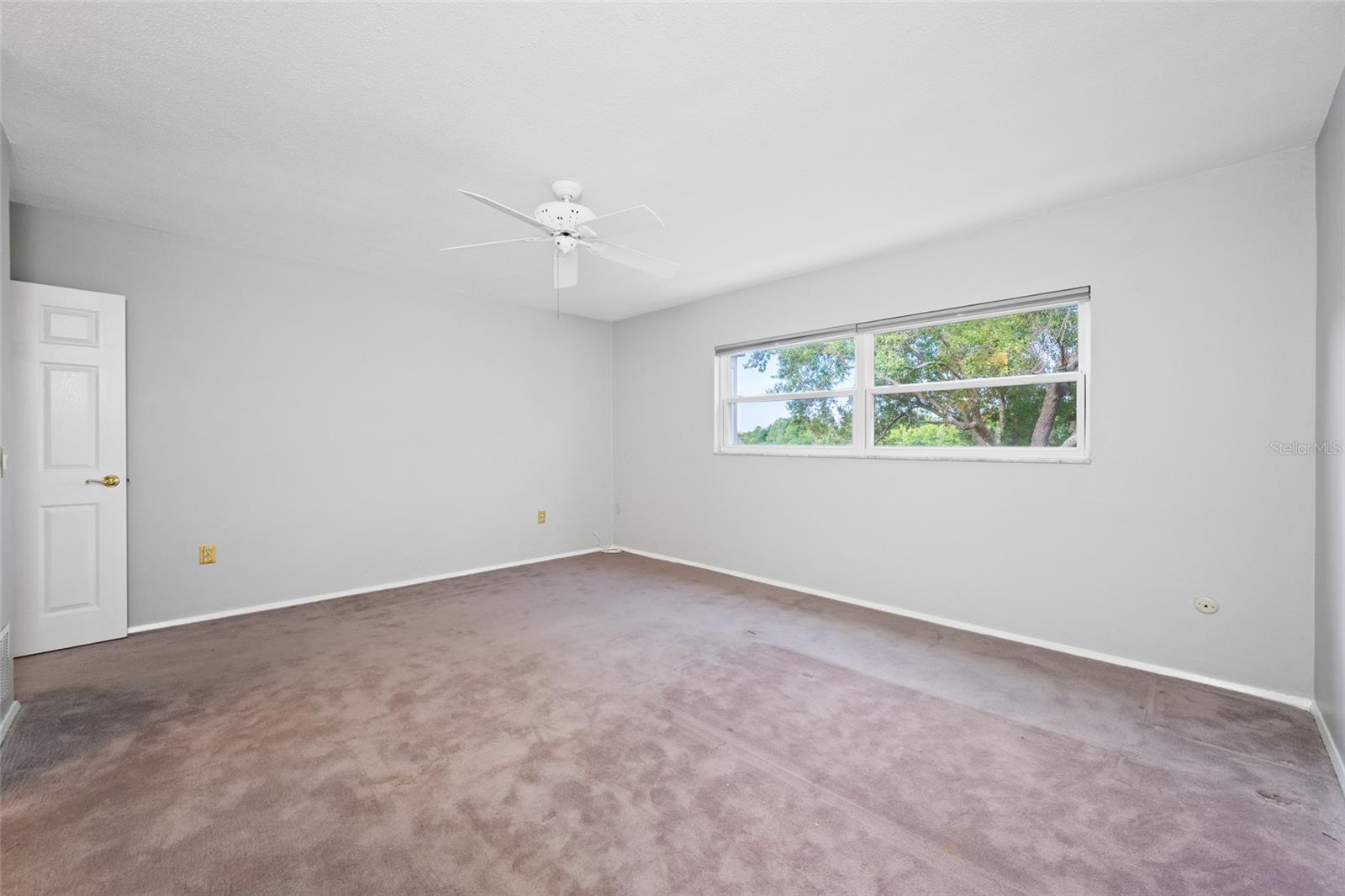 EAST BAY COUNTRY CLUB CONDO APTS - Residential