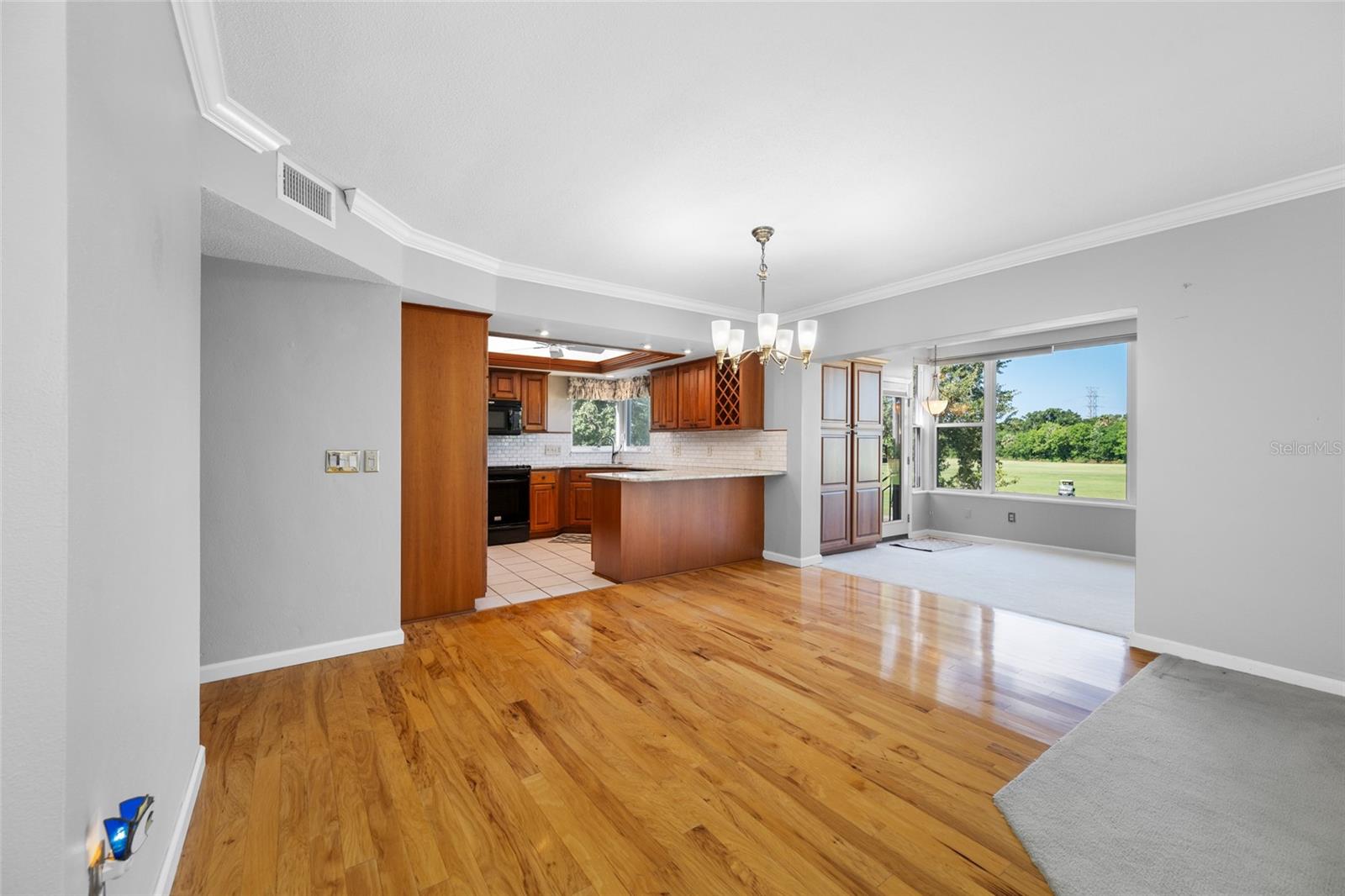 EAST BAY COUNTRY CLUB CONDO APTS - Residential