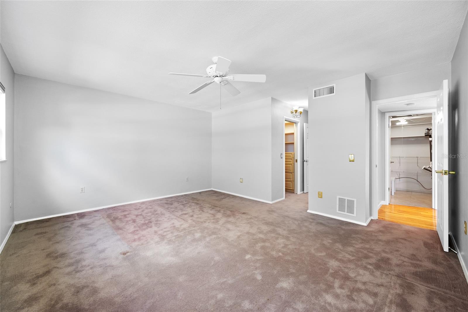 EAST BAY COUNTRY CLUB CONDO APTS - Residential