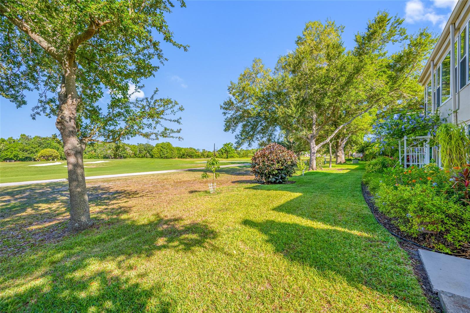 EAST BAY COUNTRY CLUB CONDO APTS - Residential