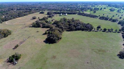 Tiny photo for 823 SE 116th Place Road, Ocala, FL 34480 (MLS # OM670287)
